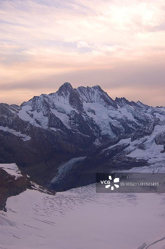 阿莱奇冰川，楚根，伯尔尼高地，瑞士，欧洲图片素材