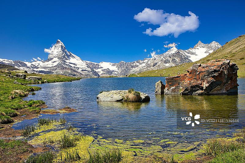 采尔马特Stellisee全景下的马特洪峰，瑞士瓦莱州，欧洲图片素材