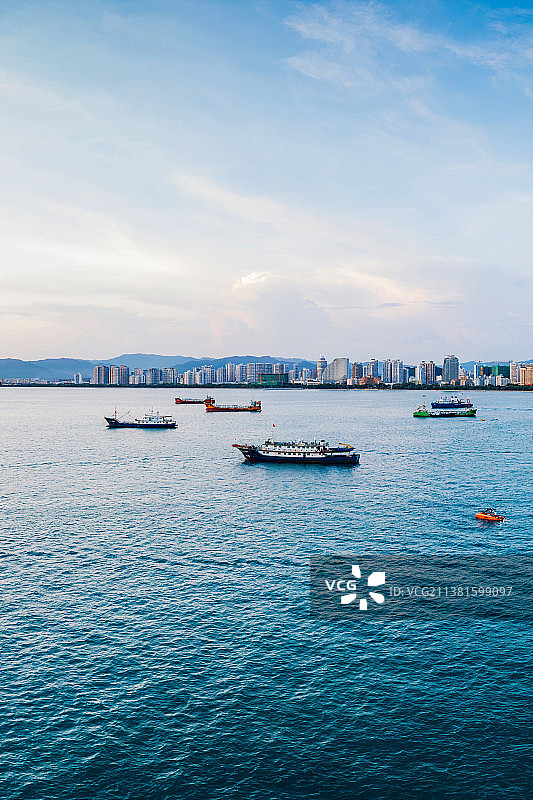 海南岛三亚市天涯区三亚湾航拍图片素材