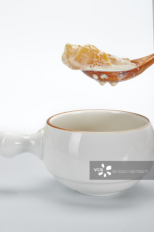 花胶牛奶煲图片素材