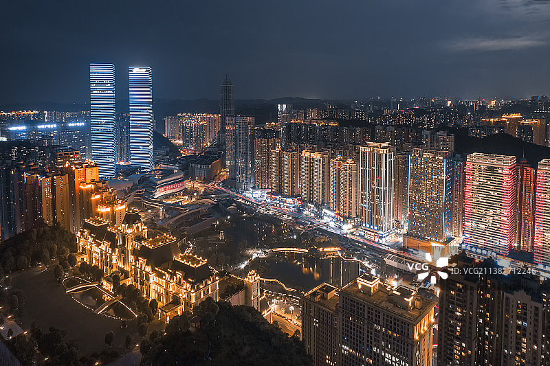 贵阳市南明区花果园双子塔夜景图片素材