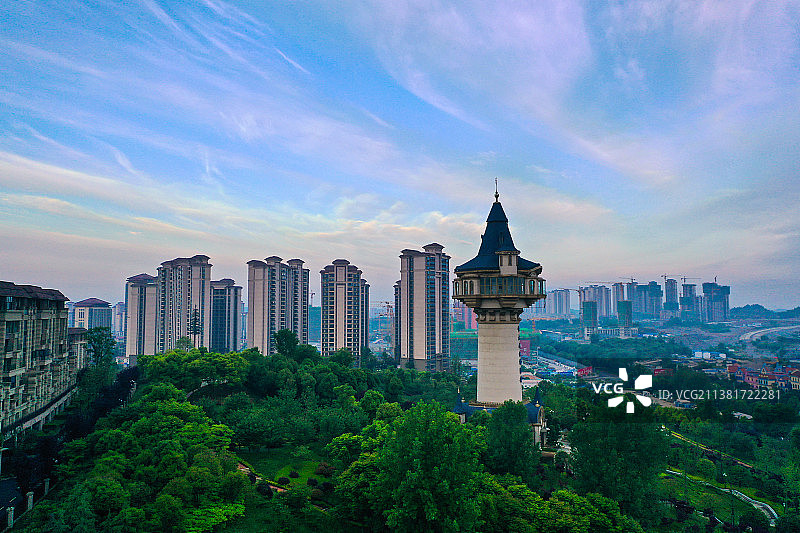 恒大在贵阳花溪打造文化旅游城，风格独特让人充满向往与游览的地方图片素材