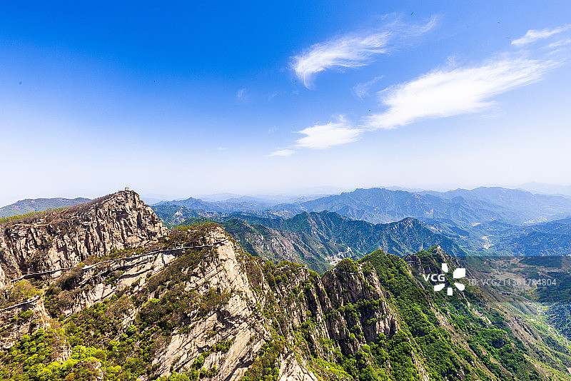 灵寿五岳寨主峰初夏风光图片素材