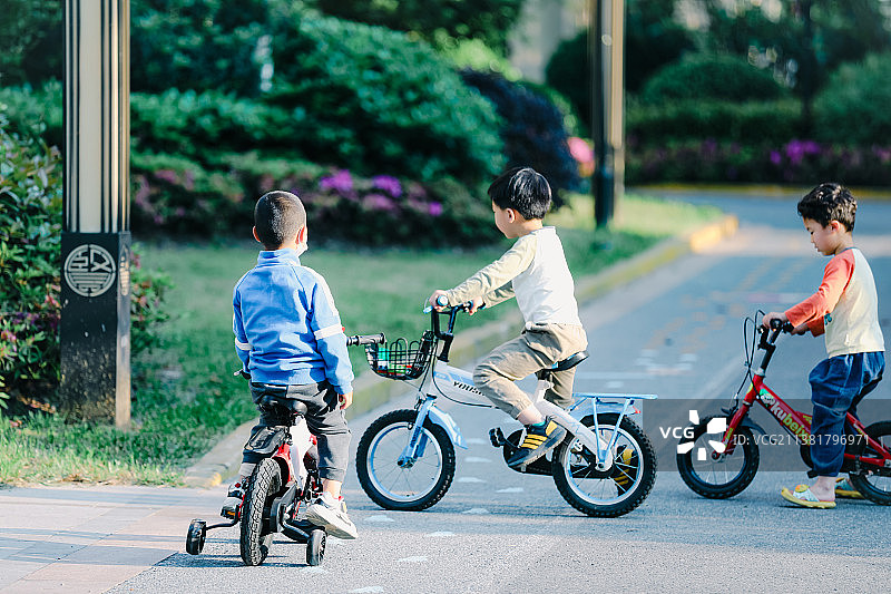 小伙伴图片素材