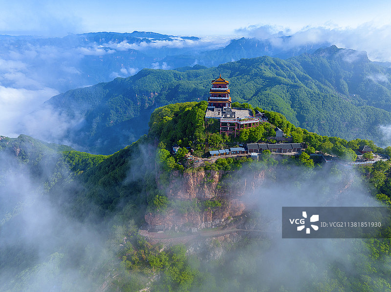 河南王屋山雨后青山叠翠，云海升腾，美不胜收图片素材