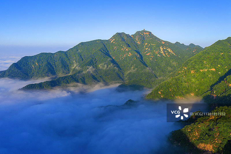 河南王屋山雨后青山叠翠，云海升腾，美不胜收图片素材