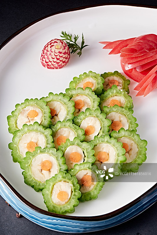 香蕉泥胡萝卜酿苦瓜图片素材