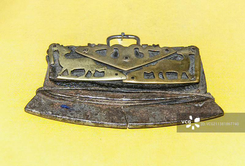 北京中华民族博物院（中华民族园）北园：藏族景区藏族火镰图片素材