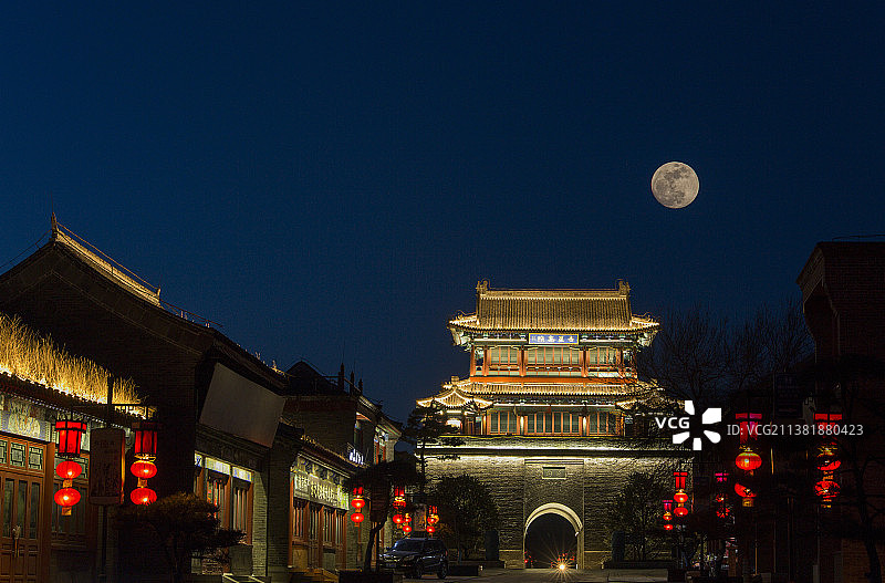 月亮与古建筑的静谧之美风光壁纸美景图片素材