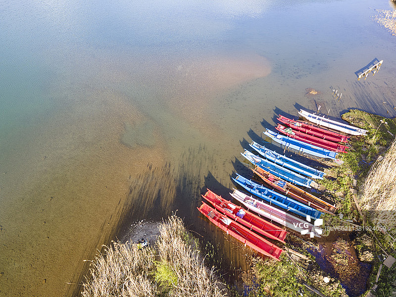 航拍东方女儿国 穿越走婚桥 自驾泸沽湖图片素材