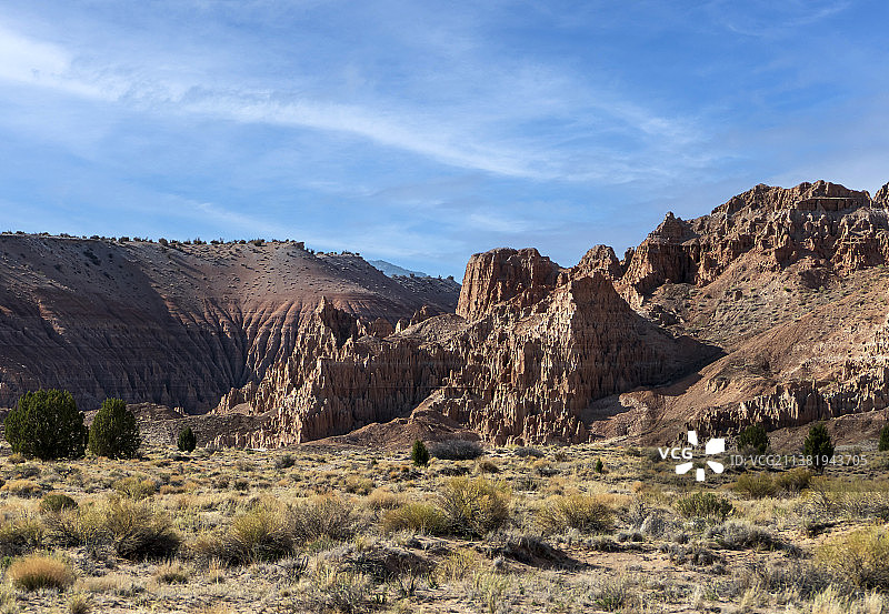 落基山脉映衬天空的风景图片素材