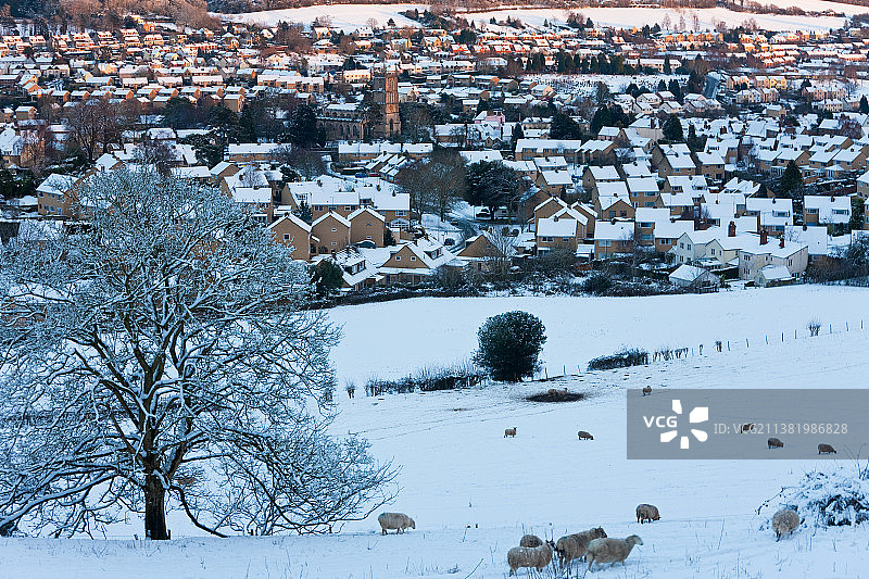 英国格洛斯特郡沃顿安德埃奇雪景图片素材