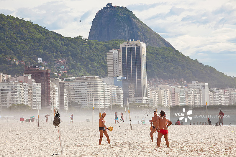 巴西里约热内卢科帕卡巴纳海滩球类运动图片素材