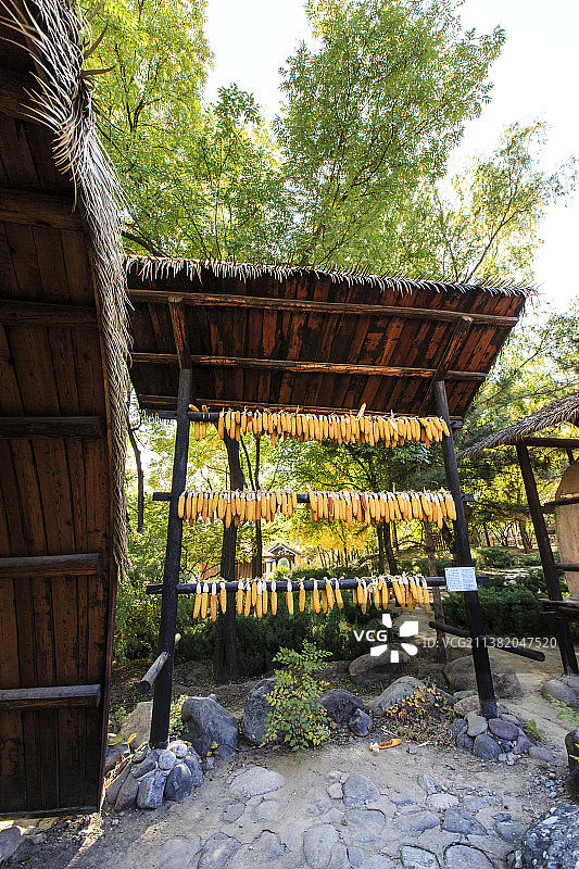 北京中华民族博物院（中华民族园）北园：黎族山栏架（晒谷架）图片素材