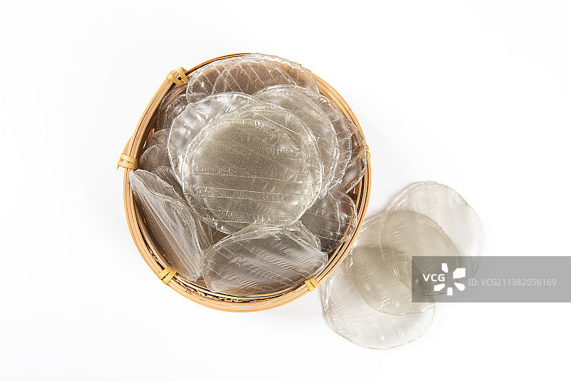 白色背景上的红薯粉皮图片素材