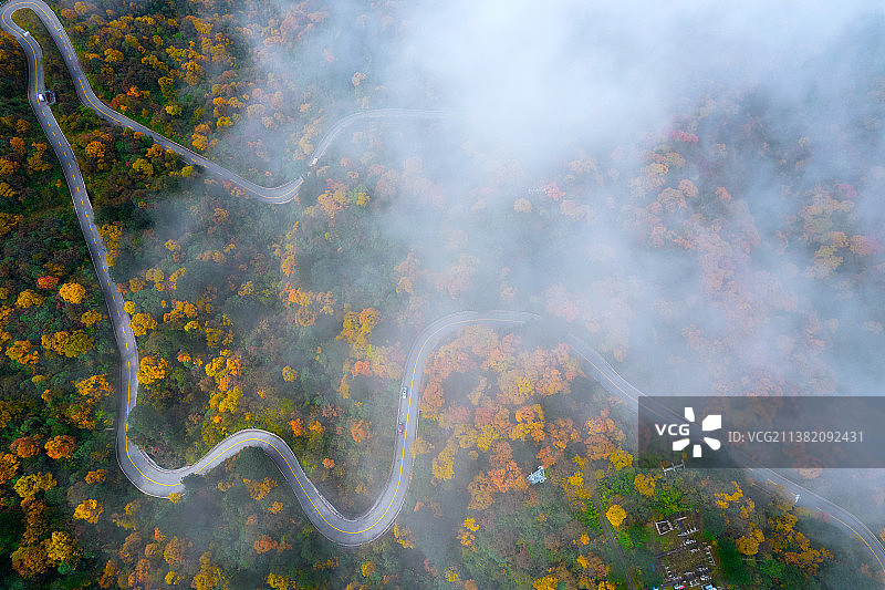 秋染雷洞坪图片素材
