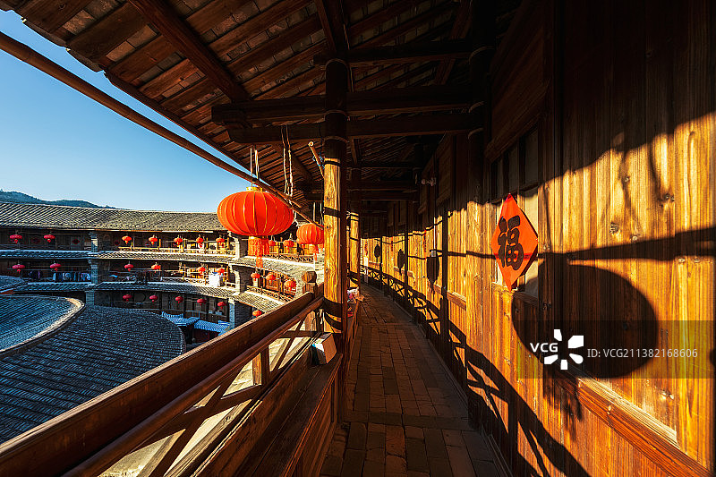 福建省龙岩市永定县湖坑镇洪坑村客家土楼民俗文化村“土楼王子”——振成楼（福建土楼永定景区）内部景观图片素材