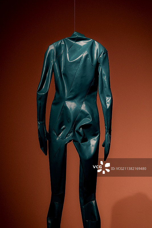 后现代艺术家们说：“没有标准就是标准，因而，我们最大限度地释放自由、解放灵魂。”图片素材