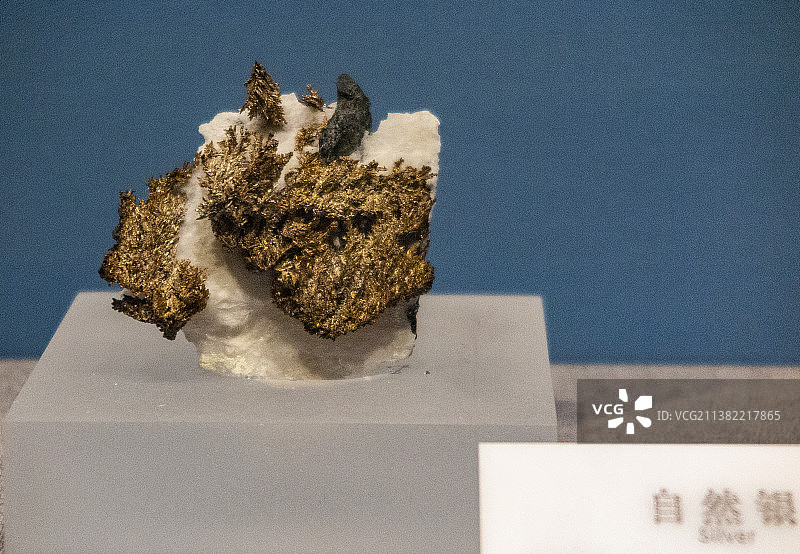 贵州地质博物馆奇石、矿石、矿物晶体 贵翠雕件图片素材