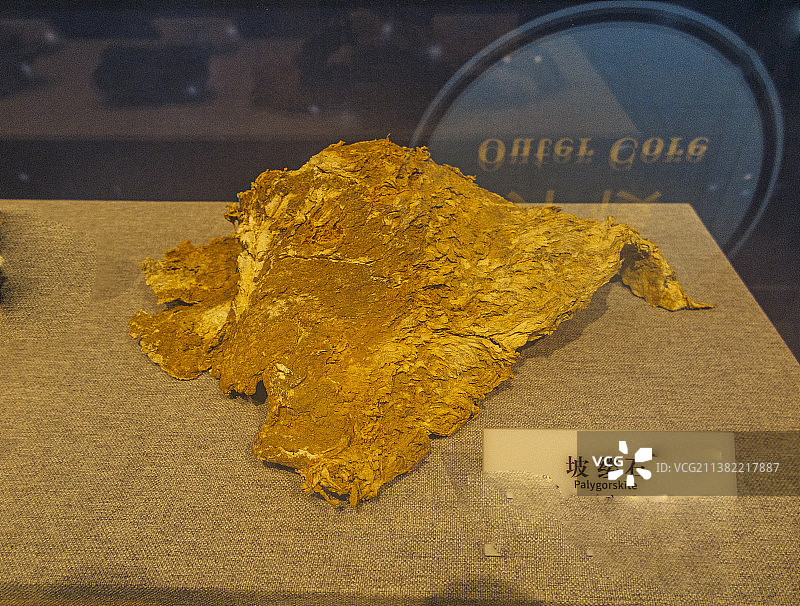 贵州地质博物馆奇石、矿石、矿物晶体 贵翠雕件图片素材