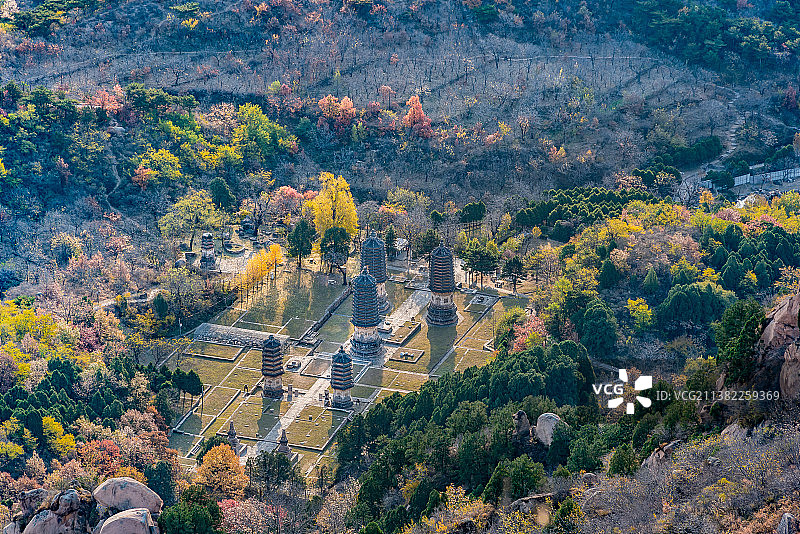 秋天北京昌平银山塔林俯拍全景图片素材