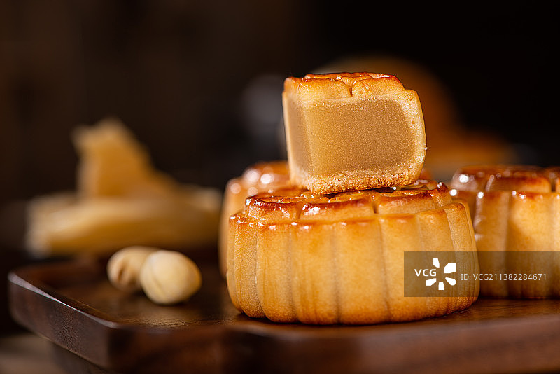 广式莲蓉月饼图片素材