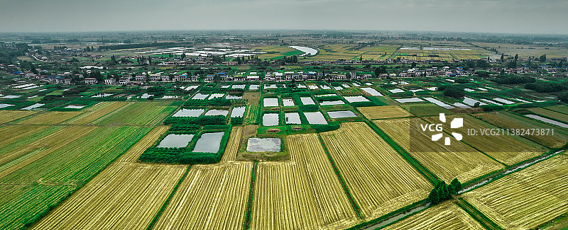 航拍中国乡村农田现代化农业种植土地图片素材