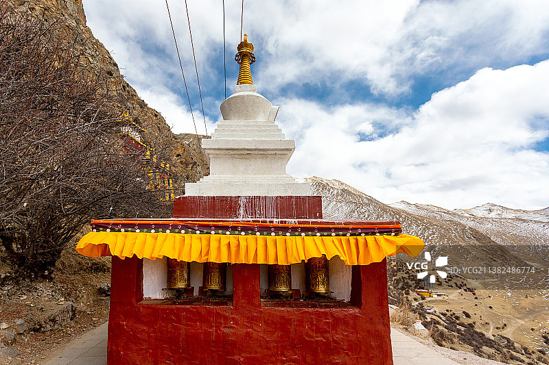 西藏拉萨达孜县扎叶巴寺图片素材