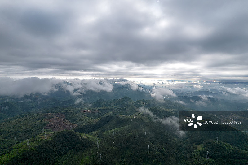 龙里县森林公园平流雾图片素材