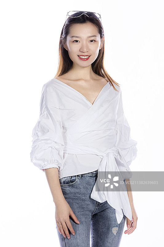 优雅的年轻女士图片素材