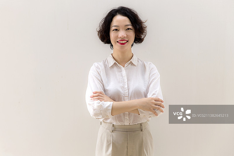 优雅的年轻女士图片素材