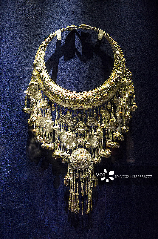 中国贵州各民族银饰图片素材