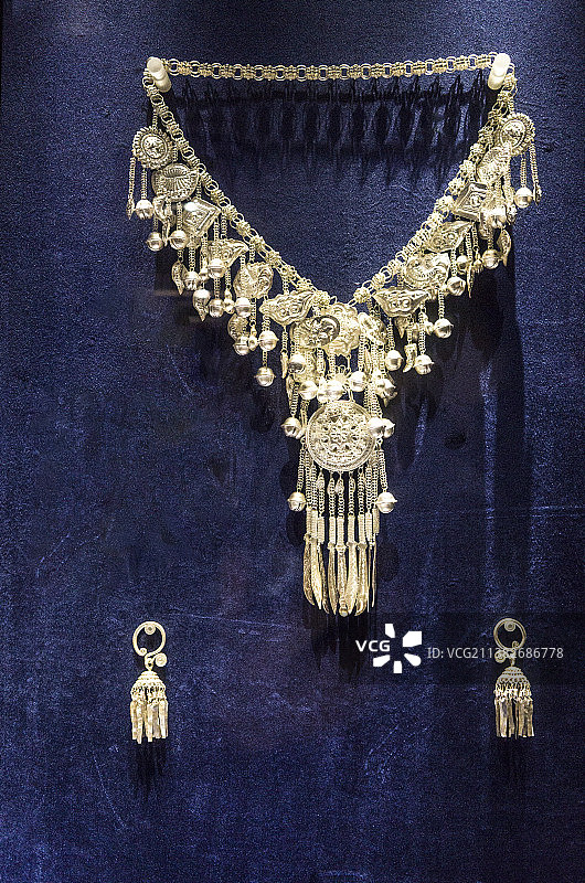 中国贵州各民族银饰图片素材