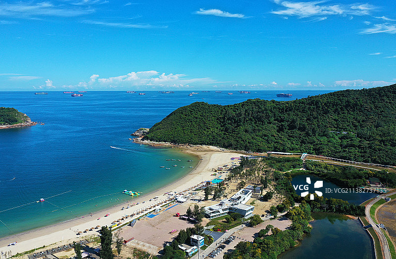 广东省深圳市大鹏新区西涌旅游度假区仙人掌沙滩情人岛航拍图片素材