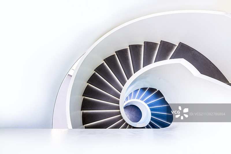 旋转梯图片素材