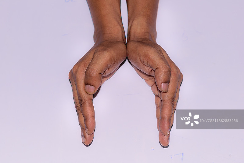 手持虚拟物品图片素材