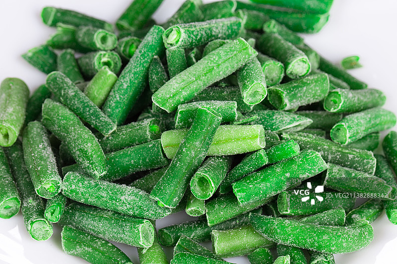 摩尔多瓦，白色背景上的冰冻青豆图片素材