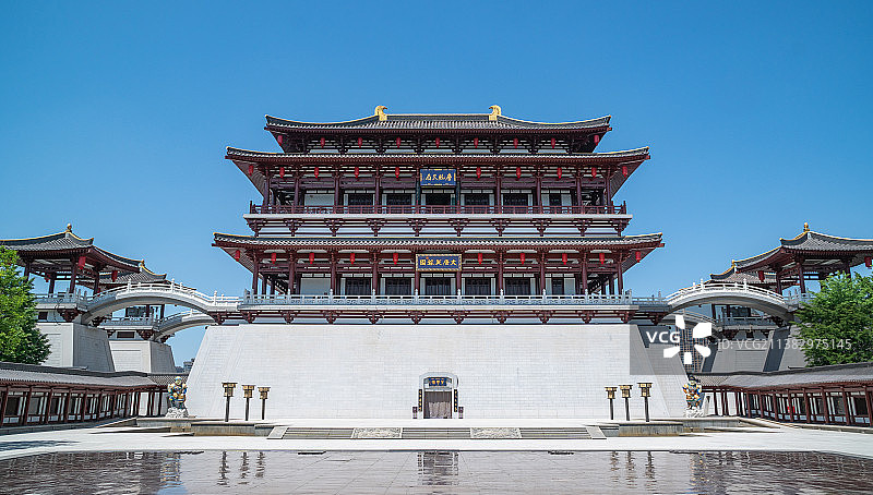 西安大唐芙蓉园紫云楼图片素材