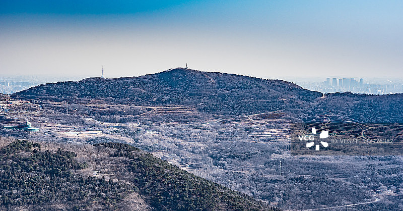 远眺北京西山八大处翠微山图片素材