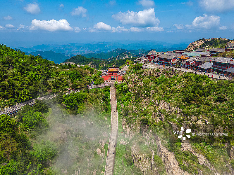 泰山南天门十八盘图片素材
