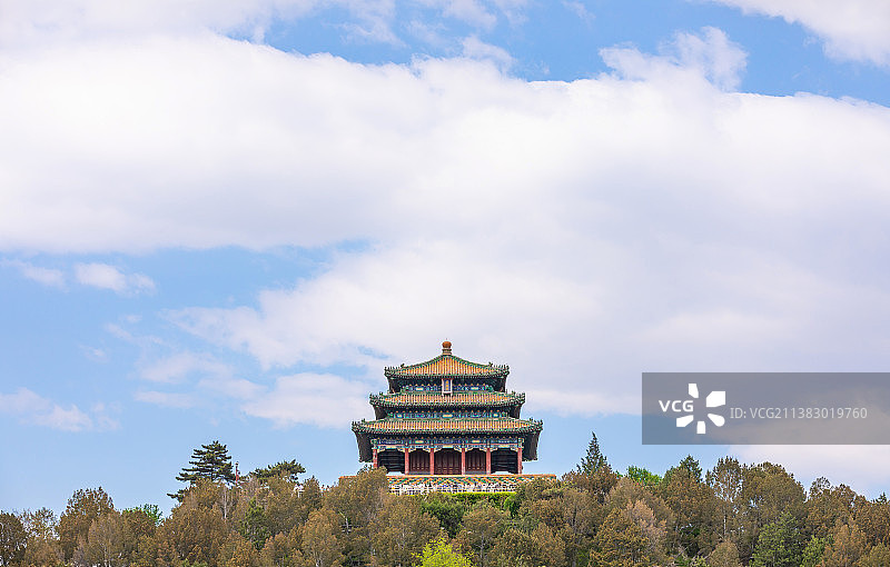 北京景山公园山顶的万春亭图片素材