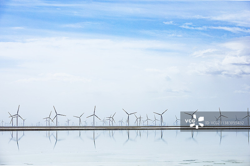 青海省海西蒙古族藏族自治州-茶卡盐湖景区图片素材