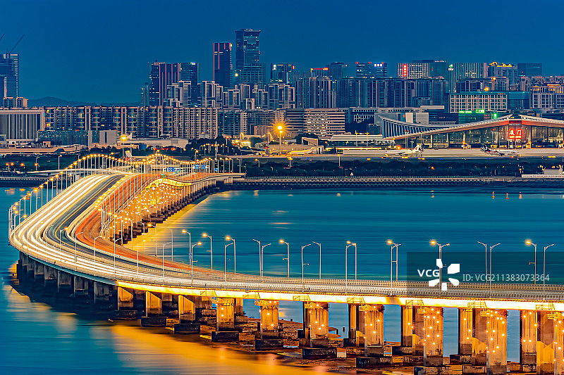 夜晚的厦门集美大桥图片素材