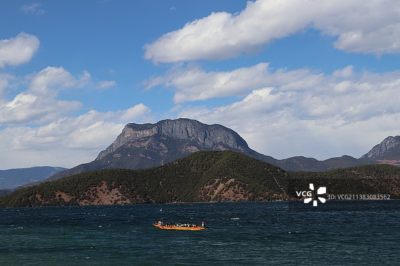 格姆女神山图片素材