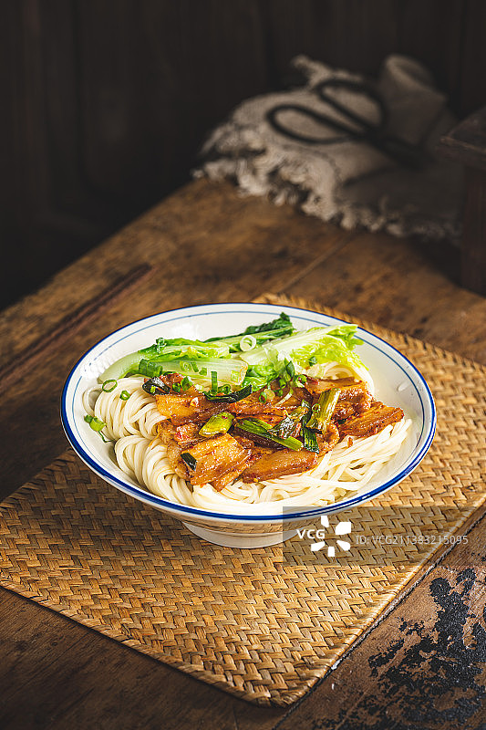 五花肉面 新鲜食材 新鲜菜品 复古风 乡村风 营养美味图片素材