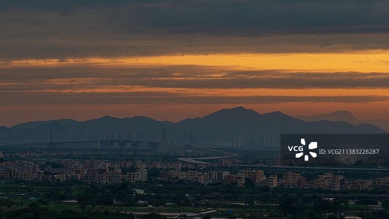黄昏下的香海高速高架桥图片素材