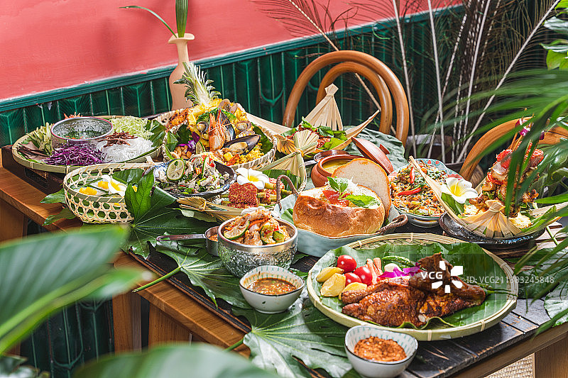 东南亚菜 傣家菜 少数民族美食 云南菜 云南美食 森林图片素材