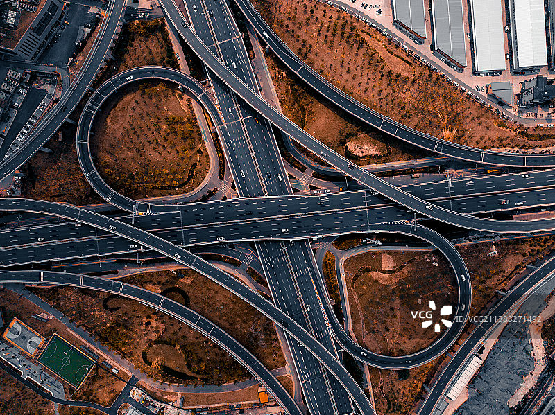城市高架道路鸟瞰图图片素材
