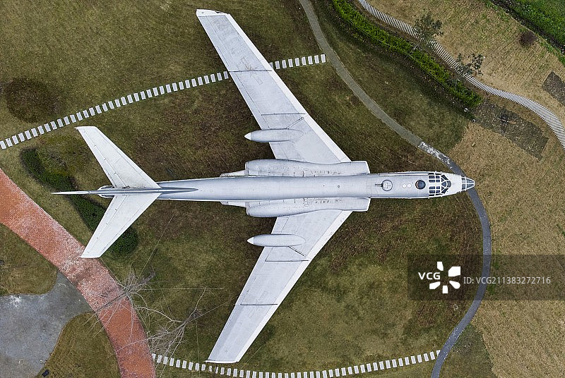航拍成都航空博物馆陈列的退役空军飞机图片素材