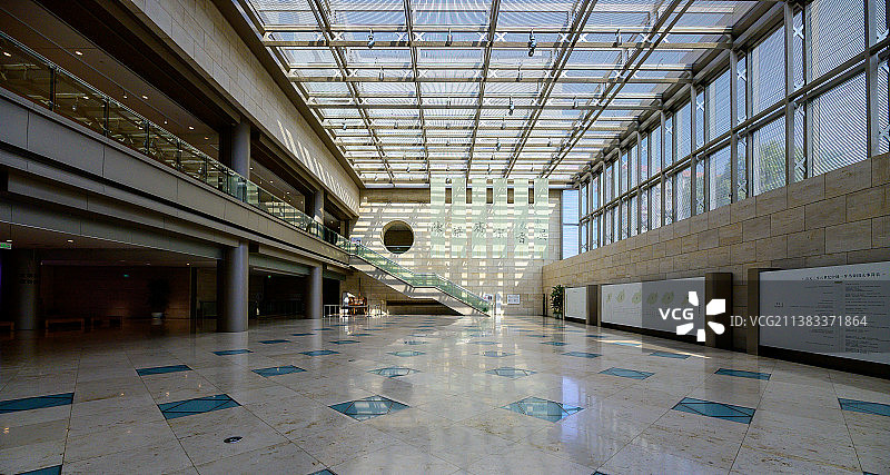 南京六朝博物馆位于原六朝建康城遗址，左邻右里分别是总统府和梅园新村纪念馆图片素材